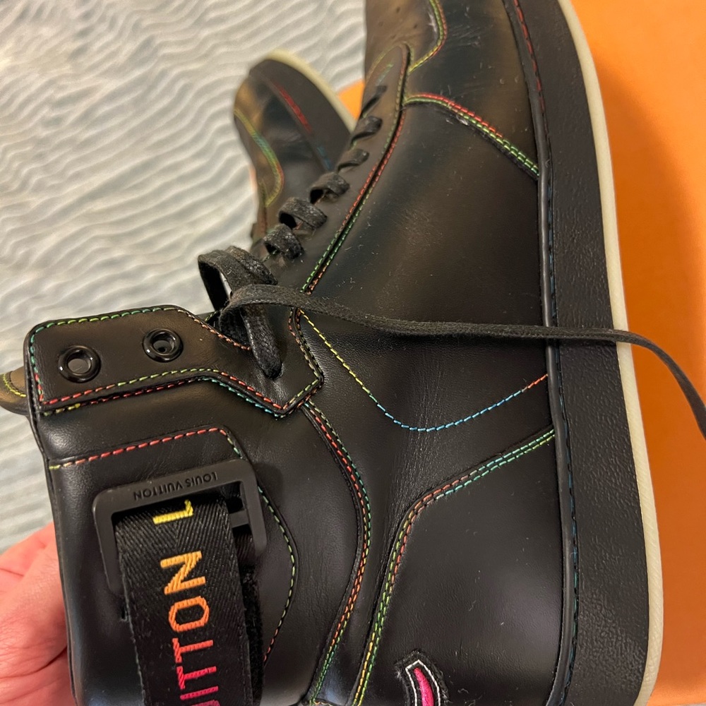 Louis Vuitton Rivoli High Top Sneakers Size LV9 US10/10.5 Like New Condition - Picture 5 of 10
